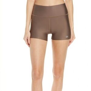 Alo Yoga 3” High-Waist Airlift Short in Hot Cocoa | M